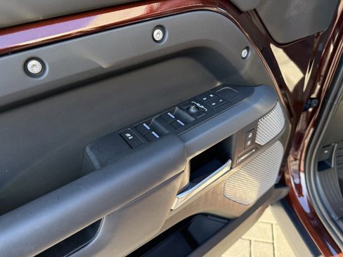 Certified 2024 Land Rover Defender 130 X-Dynamic SE image 20