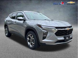 Used 2025 Chevrolet Trax LT w/ LT Convenience Package FWD 360° Tour