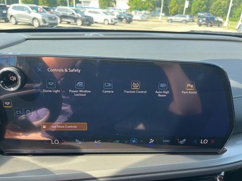 New 2026 Chevrolet Traverse LT w/ Driver Confidence Package image 31