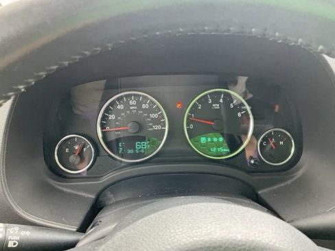 Used 2011 Jeep Compass Limited image 22