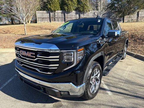 Used 2022 GMC Sierra 1500 SLT w/ SLT Premium Plus Package image 3