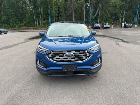 Used 2020 Ford Edge Titanium w/ Equipment Group 301A AWD/4WD image 4