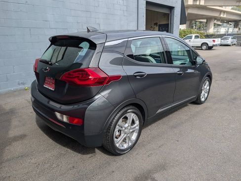 Used 2020 Chevrolet Bolt LT FWD image 4