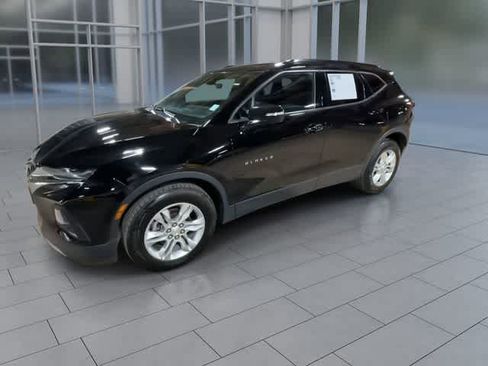 Used 2019 Chevrolet Blazer LT w/ Sound & Technology Package AWD/4WD image 4