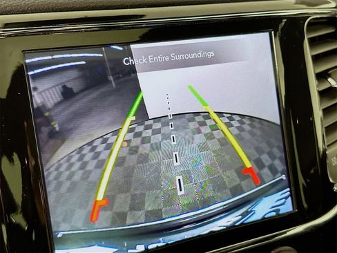 Used 2021 Jeep Grand Cherokee Limited w/ Trailer Tow Group IV image 14