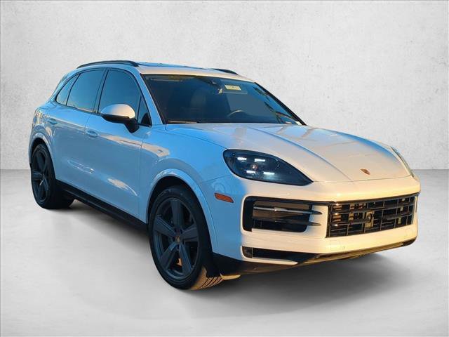 Used 2024 Porsche Cayenne AWD/4WD image 3