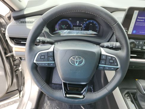 Used 2026 Toyota Grand Highlander AWD Hybrid image 38