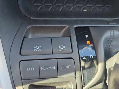 Used 2024 Toyota RAV4 XLE image 20