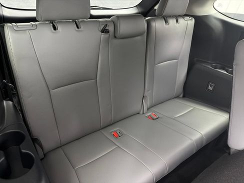 Used 2021 Toyota Highlander Limited AWD/4WD image 28