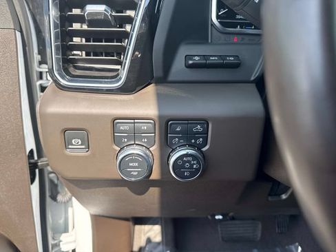 Used 2024 GMC Sierra 2500 Denali w/ Denali Reserve Package AWD/4WD image 26