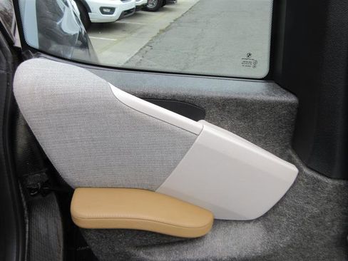 Used 2016 BMW i3 w/ Range Extender image 23