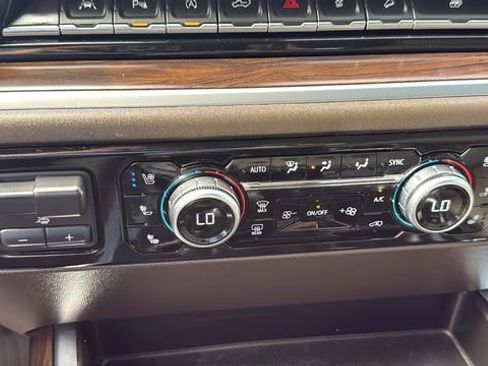 Used 2022 GMC Sierra 1500 SLT w/ SLT Premium Plus Package image 23