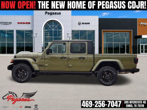 New 2026 Jeep Gladiator Sport AWD/4WD image 3