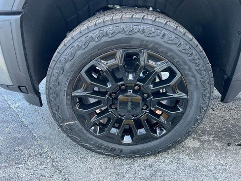 New 2026 GMC Sierra 2500 Denali w/ Denali Reserve Package image 8