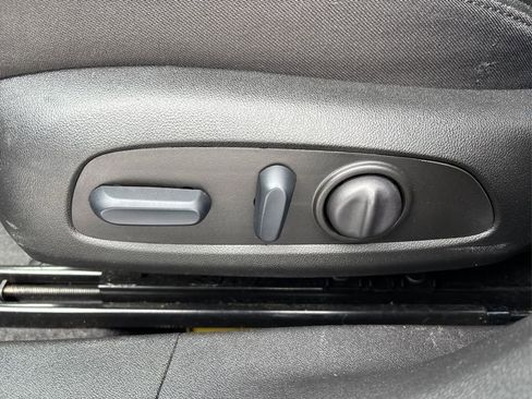 Used 2025 Chevrolet Malibu LT FWD image 34