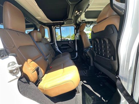Used 2021 Jeep Wrangler Unlimited Rubicon AWD/4WD image 11