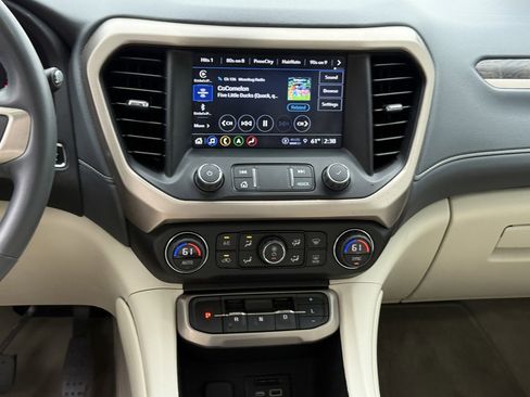 Used 2023 GMC Acadia Denali image 23