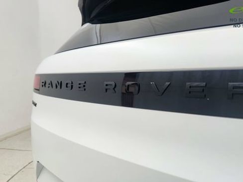 Used 2024 Land Rover Range Rover Sport Dynamic SE AWD/4WD image 18