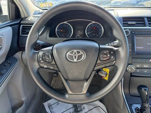 Used 2017 Toyota Camry LE FWD image 16