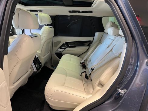 New 2025 Land Rover Range Rover SE image 12