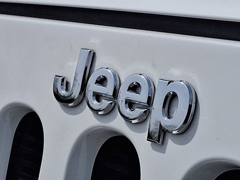 Used 2012 Jeep Wrangler Unlimited Sahara w/ Dual Top Group image 30