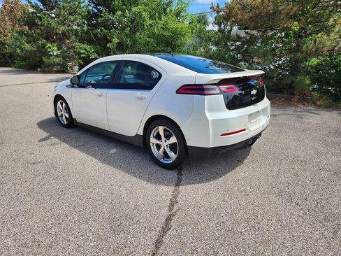 Used 2012 Chevrolet Volt Premium w/ Premium Trim Package FWD image 3