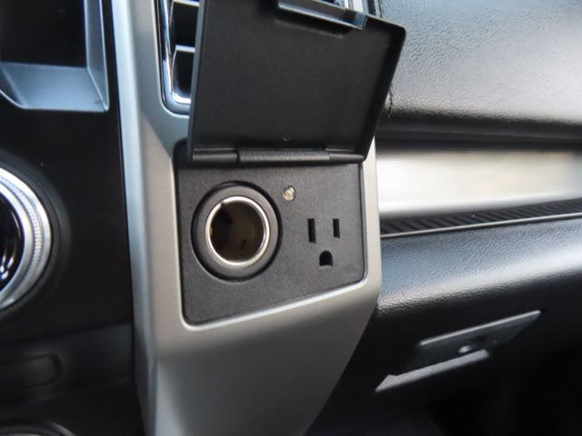 Used 2015 Ford F150 Lariat w/ Equipment Group 502A Luxury AWD/4WD image 28