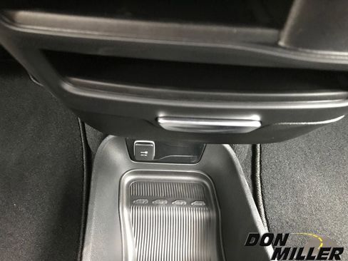 New 2026 Chrysler Pacifica Select image 25