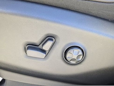 New 2026 Chrysler Pacifica Select image 19