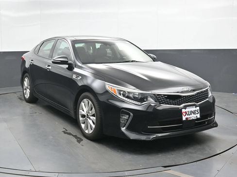 Used 2018 Kia Optima EX w/ Technology Package FWD image 5