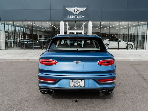 Certified 2022 Bentley Bentayga image 8