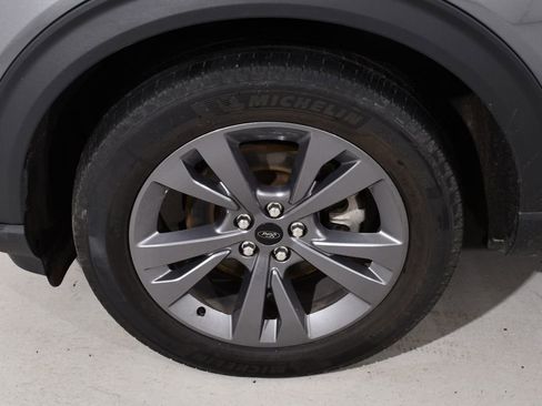 Used 2022 Ford Explorer XLT w/ Equipment Group 202A image 25