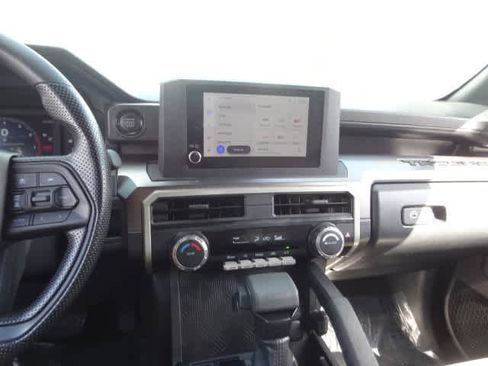 Used 2025 Toyota Tacoma SR5 image 28