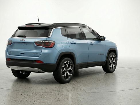Used 2025 Jeep Compass Limited image 9