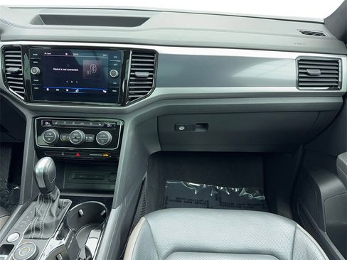 Used 2023 Volkswagen Atlas Cross Sport SEL Premium R-Line image 18