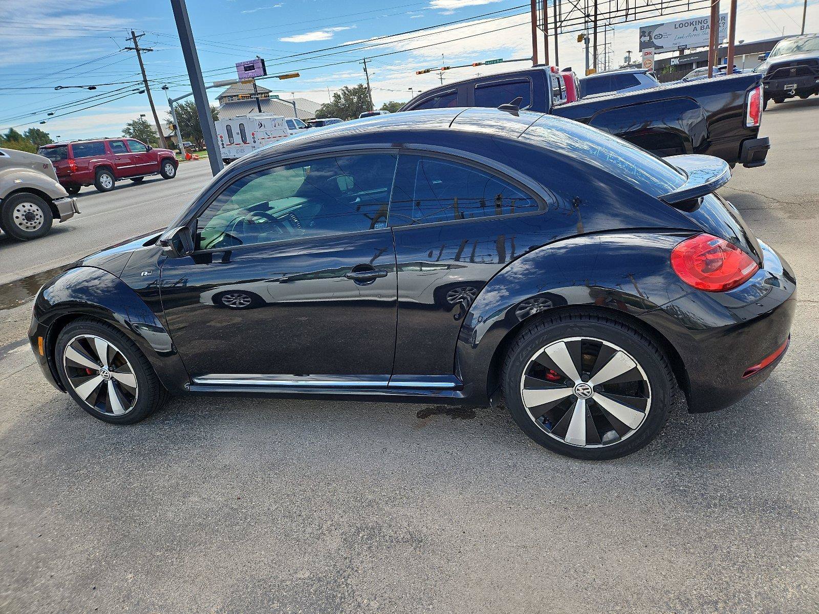 Used 2014 Volkswagen Beetle R-Line FWD image 3