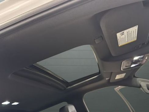 Used 2019 Chevrolet Silverado 1500 High Country w/ High Country Premium Package image 32