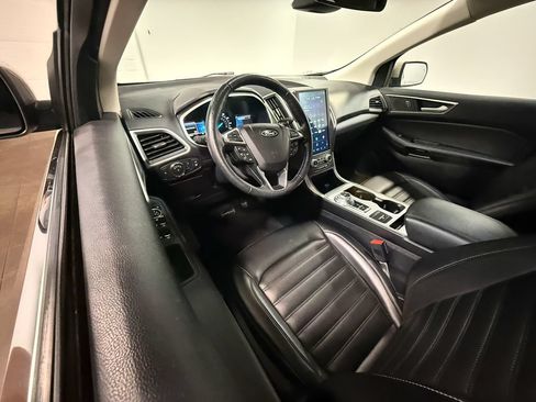 Used 2021 Ford Edge SEL w/ Convenience Package AWD/4WD image 2