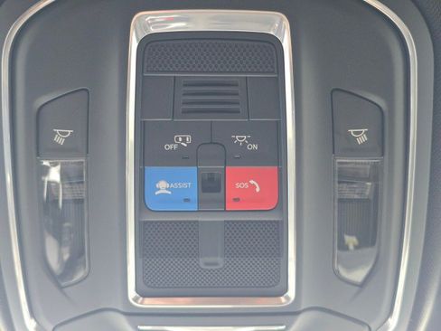 New 2026 Jeep Cherokee Laredo image 39