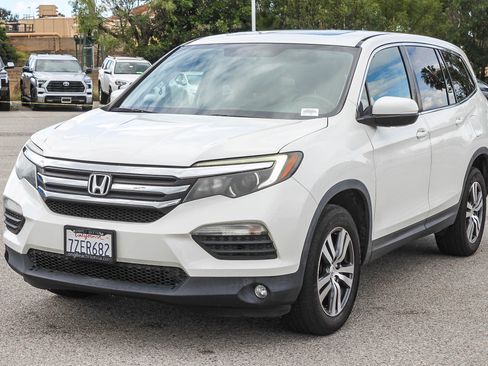 Used 2017 Honda Pilot EX-L image 3