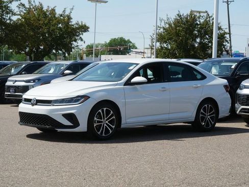 Certified 2026 Volkswagen Jetta Sport FWD image 3