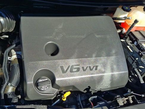 Used 2023 Chevrolet Traverse RS AWD/4WD image 22