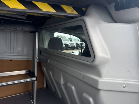 Used 2023 Ford Transit Connect XL image 11