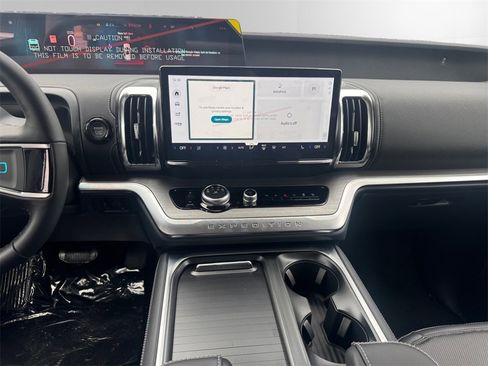 New 2026 Ford Expedition Platinum w/ Driver's Package image 11