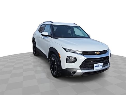 Used 2023 Chevrolet TrailBlazer LT w/ Convenience Package image 2