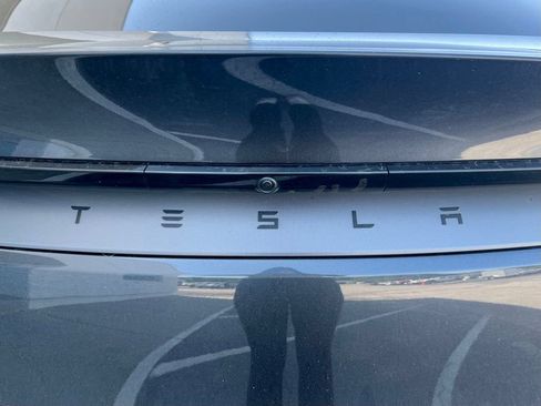 Used 2026 Tesla Model Y 2WD image 9