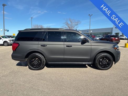 Used 2022 Ford Expedition XLT AWD/4WD image 1