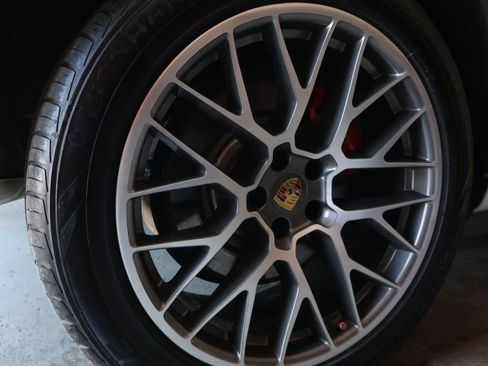 Used 2017 Porsche Macan Turbo AWD/4WD image 36