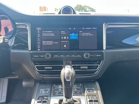 Used 2020 Porsche Macan image 18