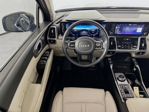 Used 2023 Kia Sorento SX Prestige image 22